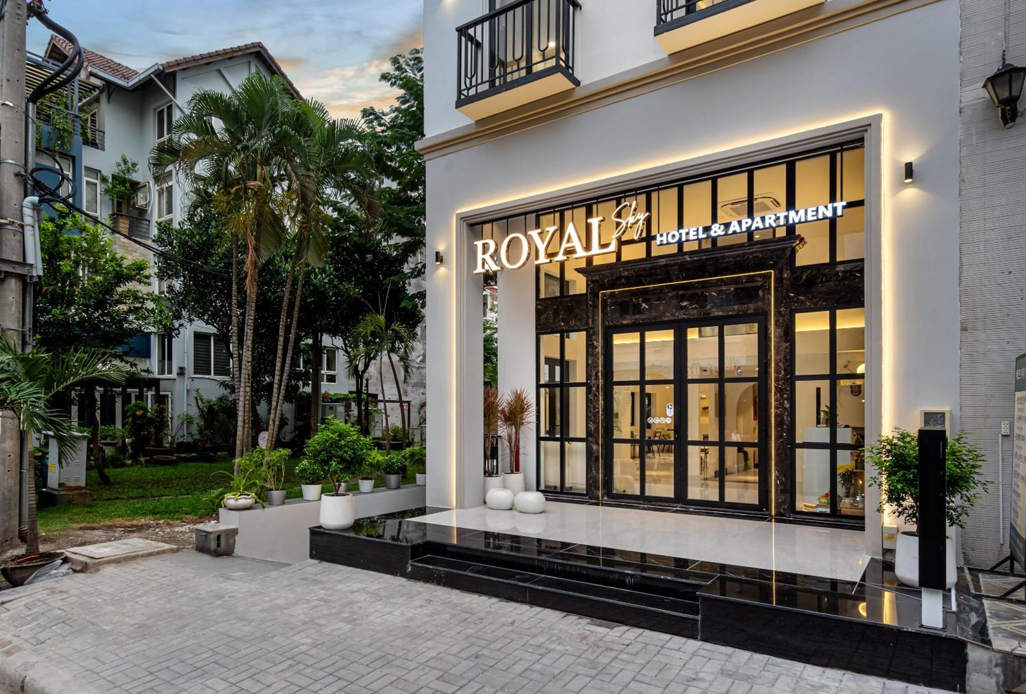 The Royal & - Phu My Hung 2*