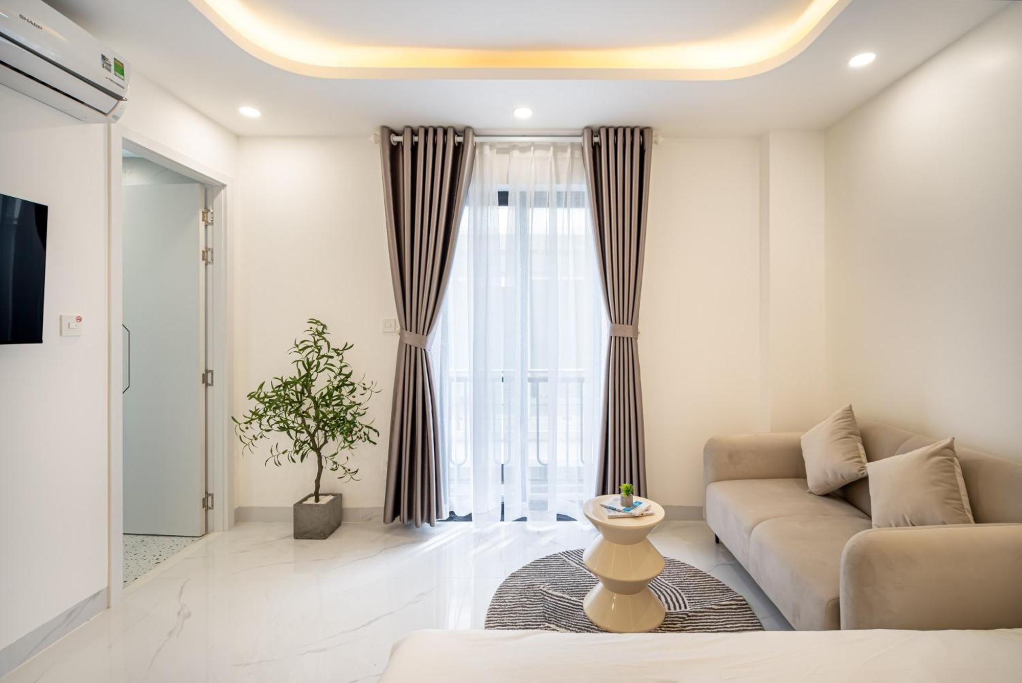 The Royal & - Phu My Hung Aparthotel